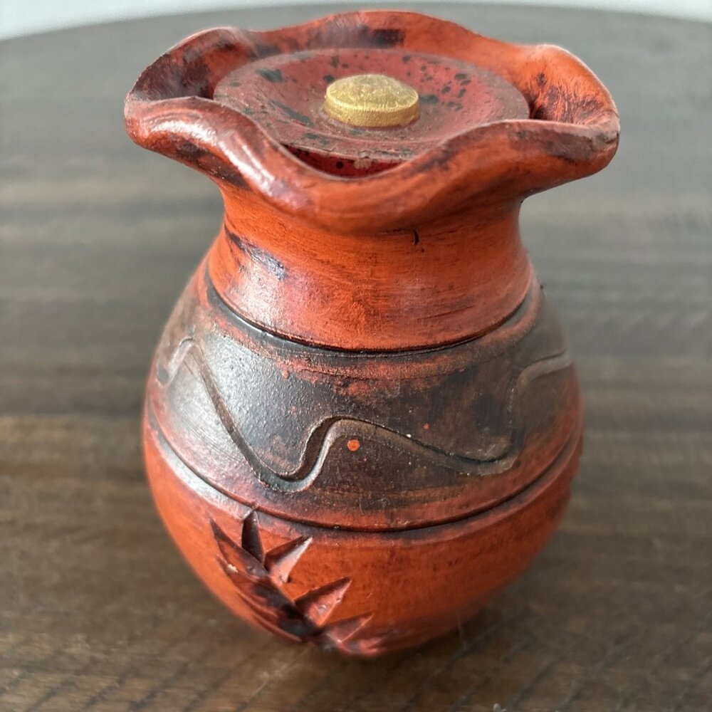 Vintage 5.5” Native American Hand carved Beautiful Wooden Trinket Dish & Lid